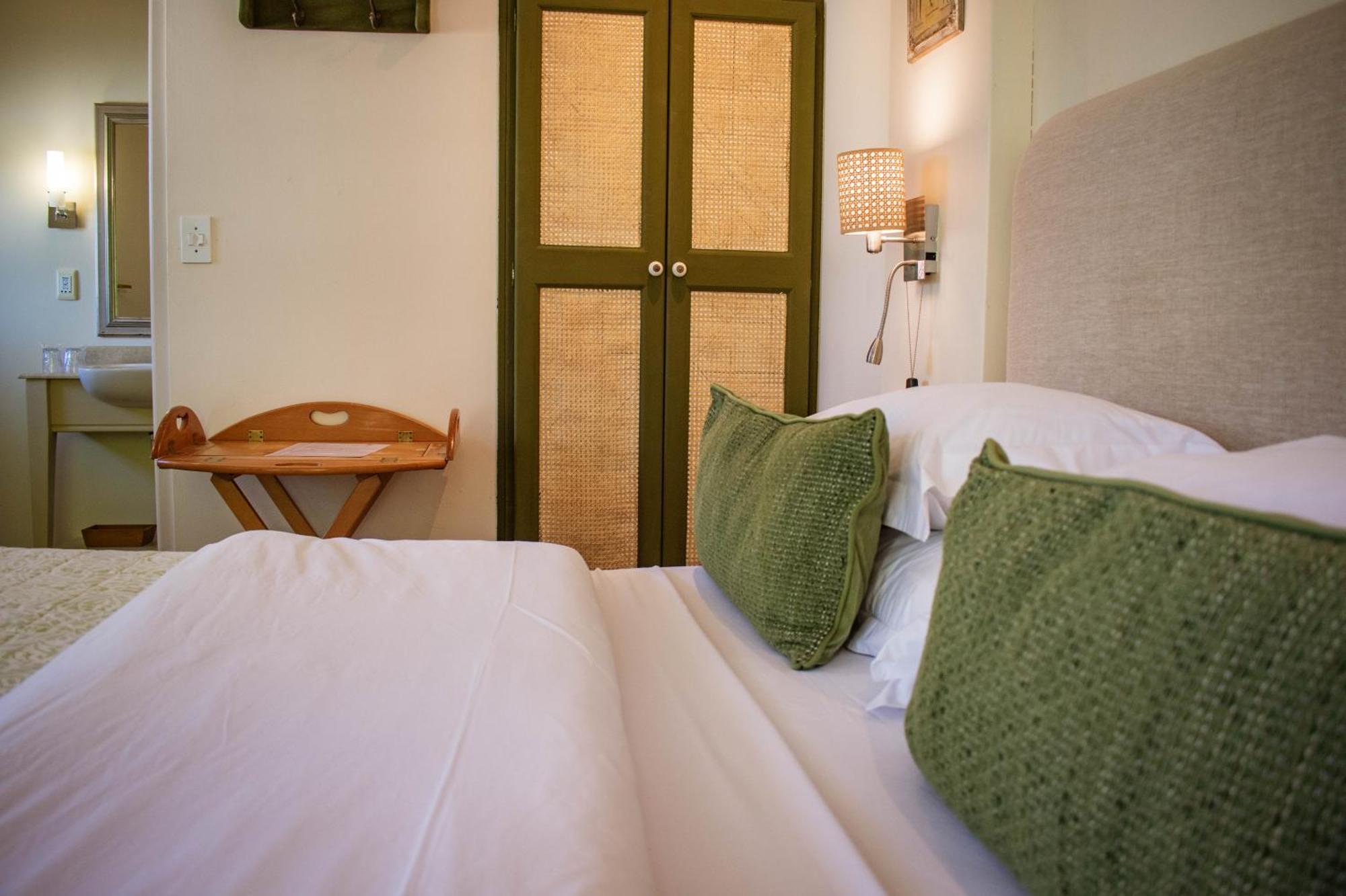 5 Seasons Guest House Стелленбос Екстер'єр фото