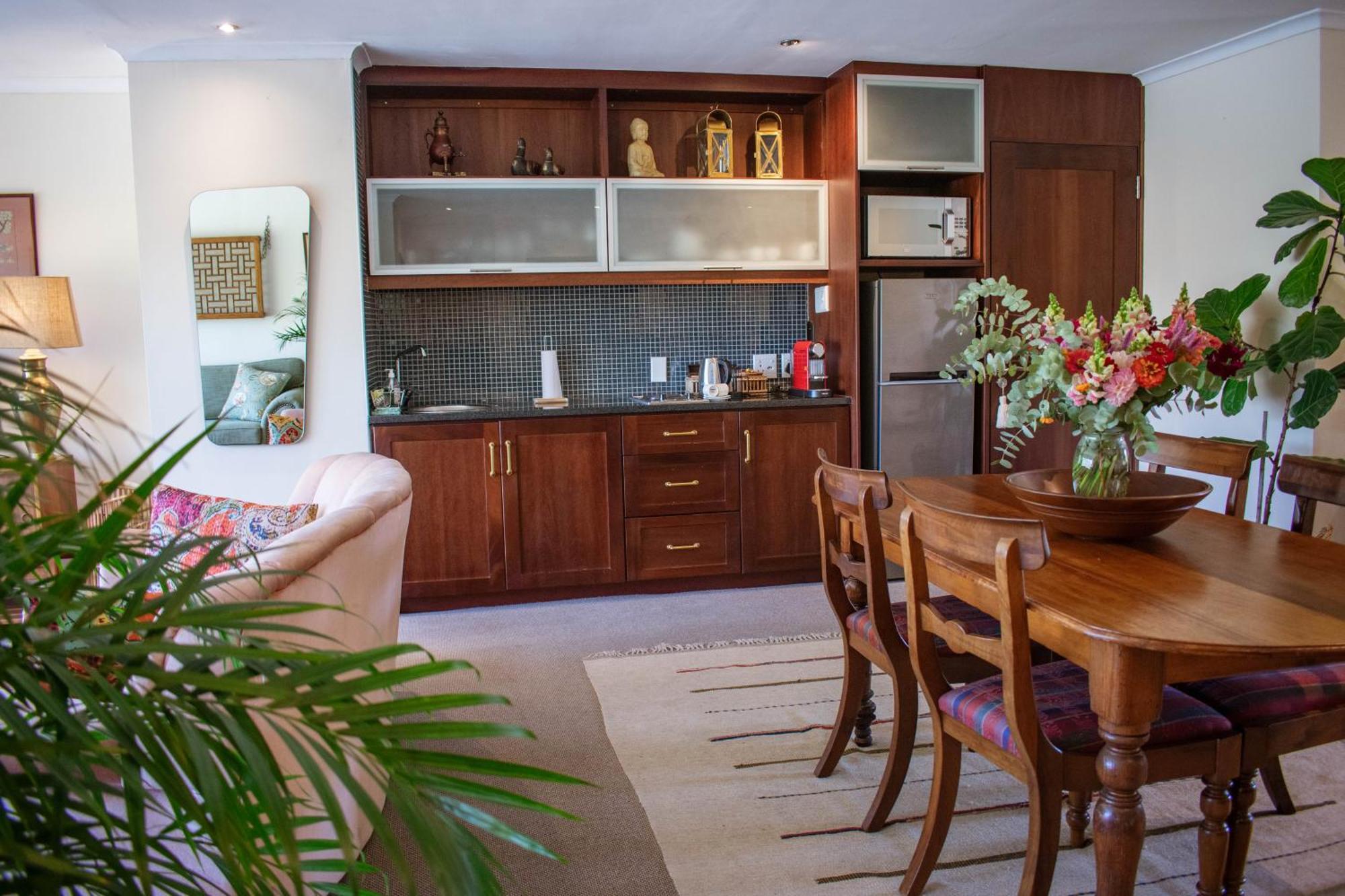 5 Seasons Guest House Стелленбос Екстер'єр фото