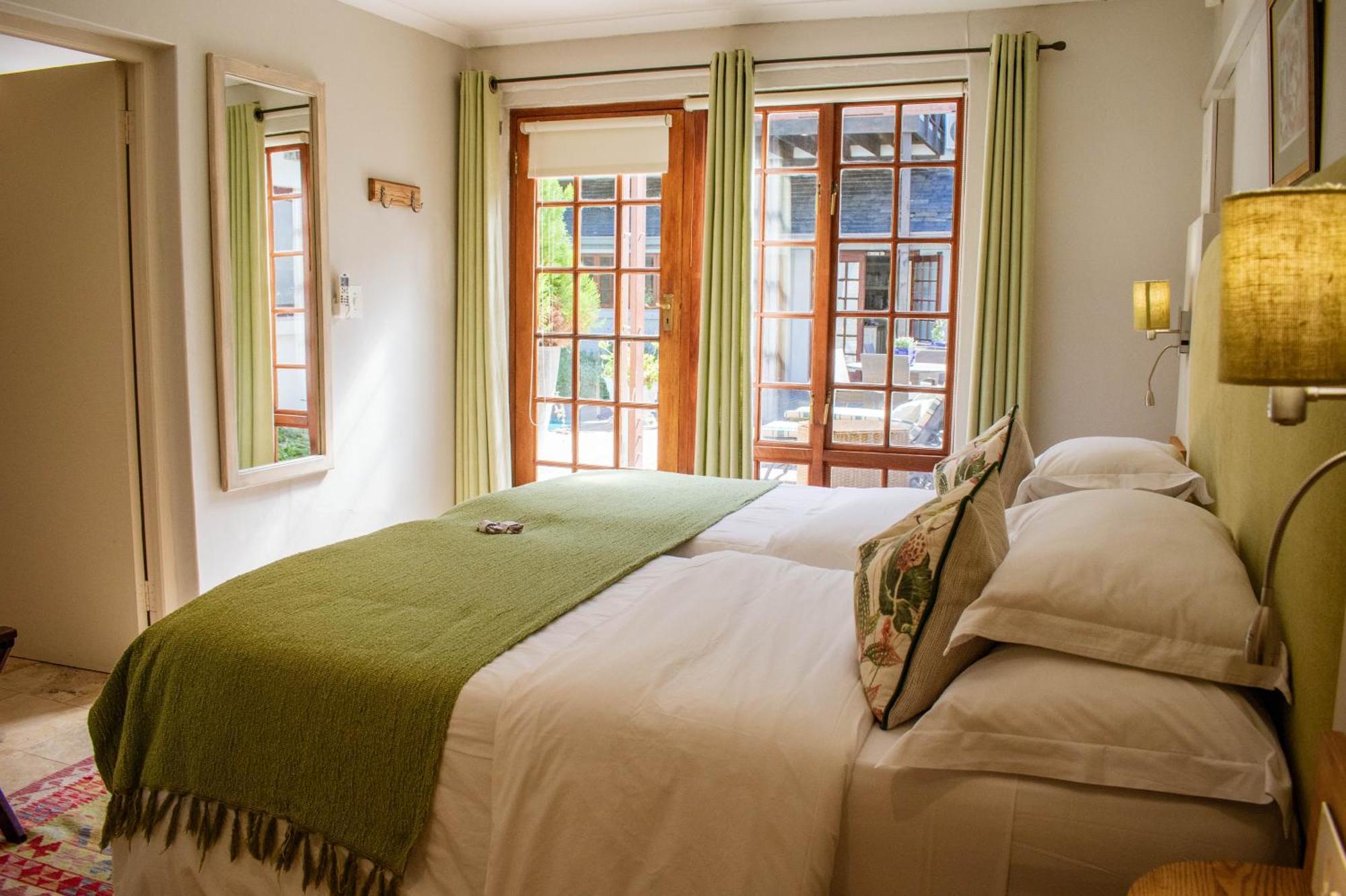 5 Seasons Guest House Стелленбос Екстер'єр фото