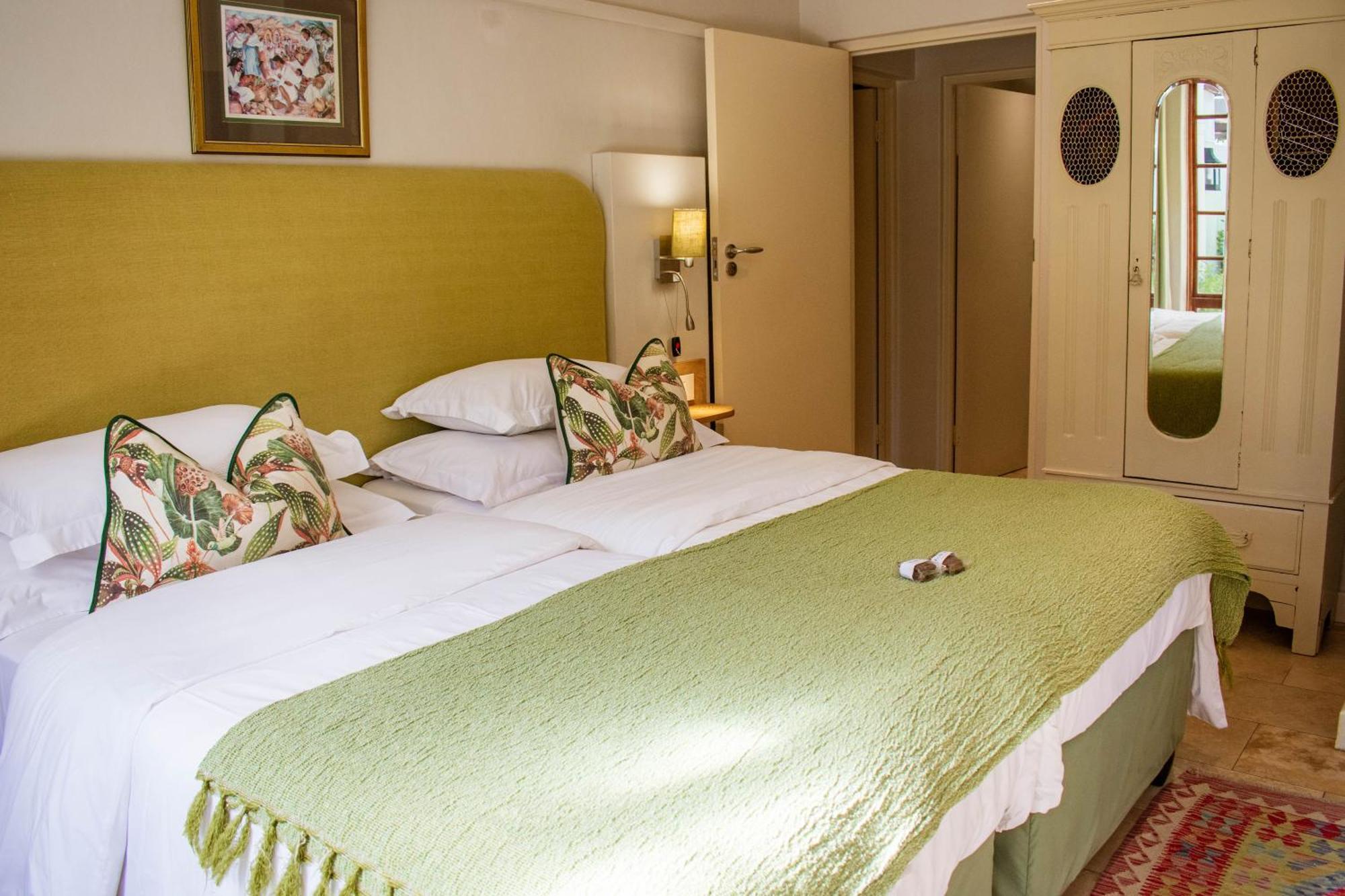 5 Seasons Guest House Стелленбос Екстер'єр фото