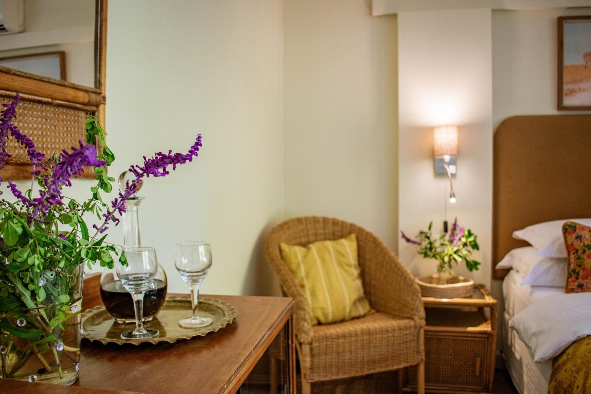 5 Seasons Guest House Стелленбос Екстер'єр фото